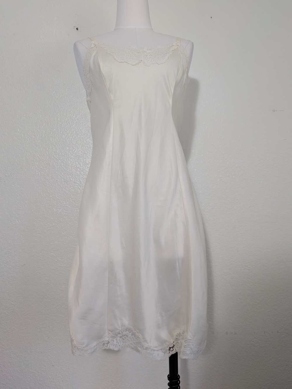 Vintage Wonder Maid Women's Lace Trim Non Cling Yvory Chemise Size 36